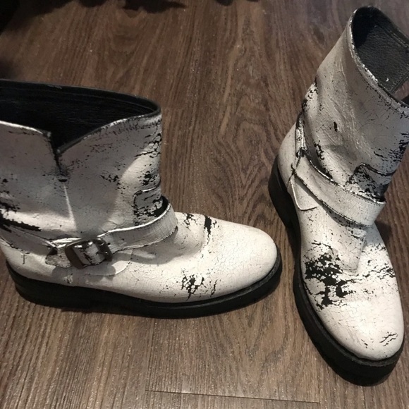 White Frye boots excellent condition